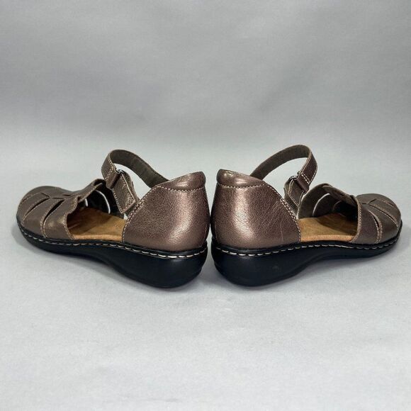 Clarks‎ Women's Size 6 Leisa Wave Closed Toe Sandals - Picture 6 of 11